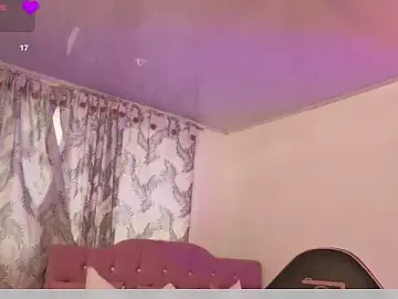 Kissy_tay  live sex cam