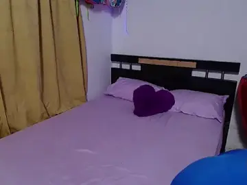 Sexxy_ticki  live sex cam