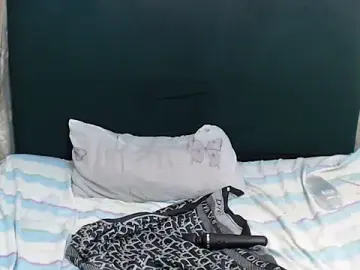 ChubbyBitch26  live sex cam