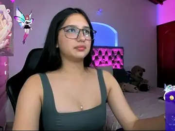 Luniverse  live sex cam