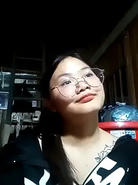 Em-cute  live sex cam