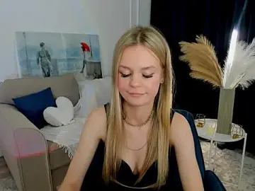 MidnighteAura  live sex cam