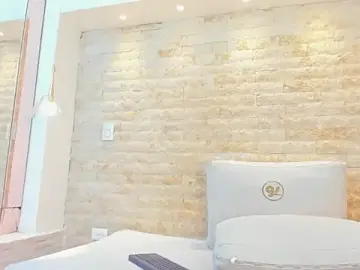 Ema_jenner  live sex cam