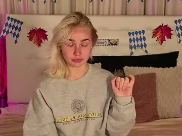 EmmiLive  live sex cam