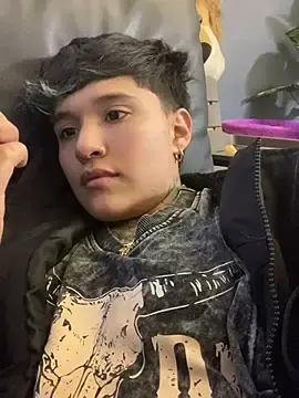 JaxWolf77  live sex cam