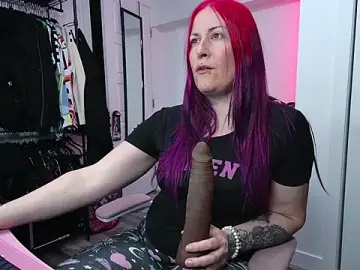 Gennyrock  live sex cam