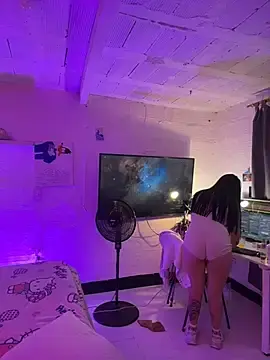 Lucianaroy  live sex cam