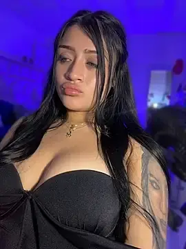 Lucianaroy  live sex cam