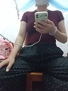 Bong_Hoa  live sex cam
