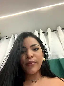 Dayhille  live sex cam
