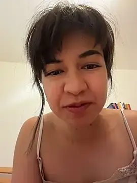 BitchyBratxxx  live sex cam