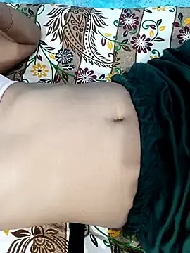 C-u-t-e-Sh-a-r-ma_Ji  live sex cam