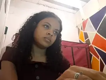 CathleenKnknown  live sex cam