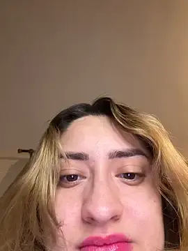 Dayanita994  live sex cam