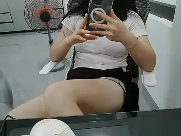 Emachiii  live sex cam