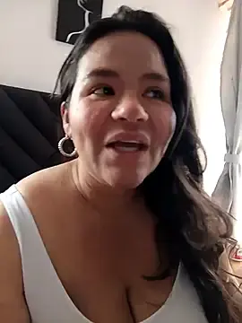 Julieta-tits  live sex cam