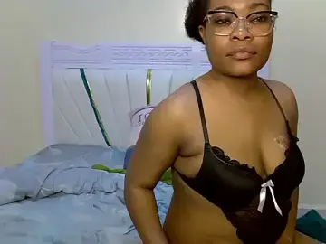 PetiteCherryyy  live sex cam