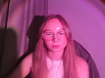Vinelly  live sex cam