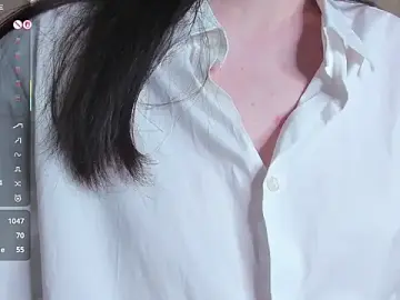 KiaTreso  live sex cam