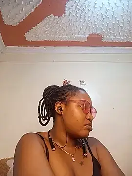 Pretty_Tifffany  live sex cam