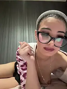 SirenLisa69  live sex cam