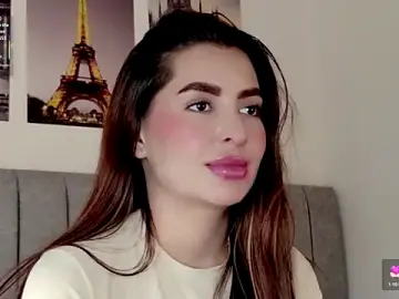 Caralella  live sex cam