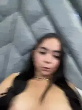 Lilithjones222  live sex cam