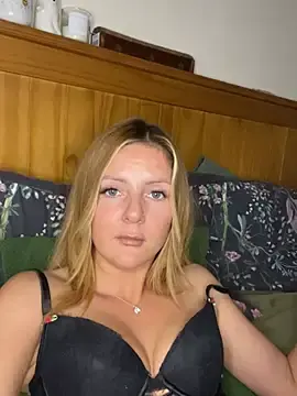 FlissBelle  live sex cam