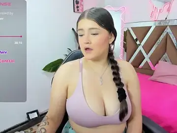 Krysstal_tay  live sex cam