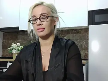 MariaTravel  live sex cam
