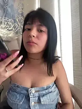 Violetaa_pink18  live sex cam
