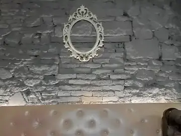 Shygurl18  live sex cam