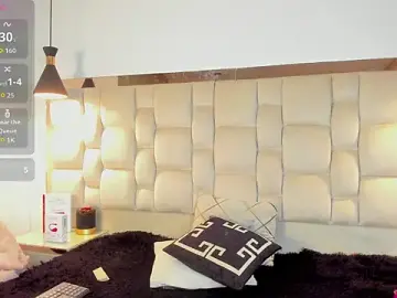Helenn_Moore  live sex cam