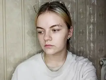 KimWarner  live sex cam