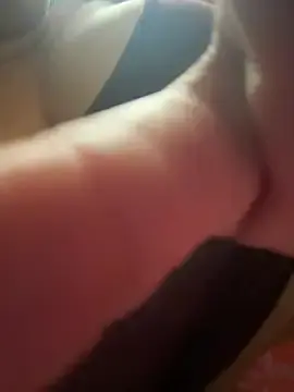 Jade27  live sex cam