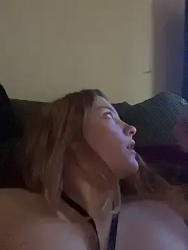 Kehlaniluvsyou69  live sex cam