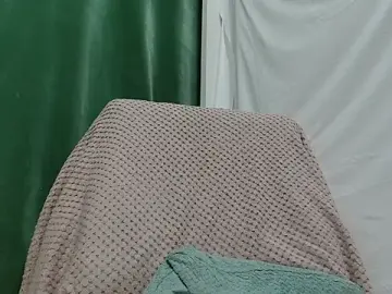 Luckyalice_4u  live sex cam