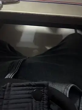 Weiweiya-00  live sex cam