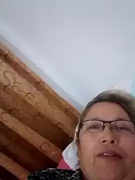 Cessi50  live sex cam