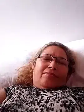 Cessi50  live sex cam