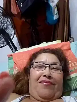 Cessi50  live sex cam