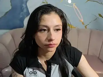 Hadda_crazy_b  live sex cam