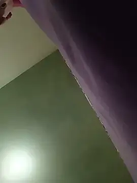 Mirellar18  live sex cam