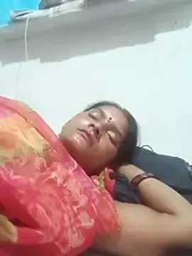 Pooja-Po12  live sex cam