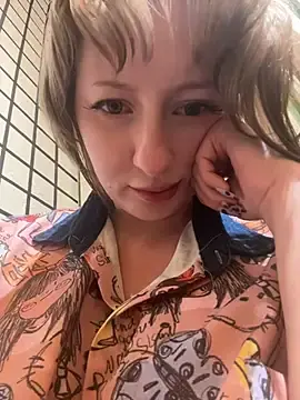 RonnieKiss  live sex cam