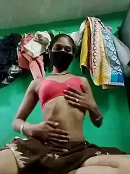 Hashmukhi12  live sex cam