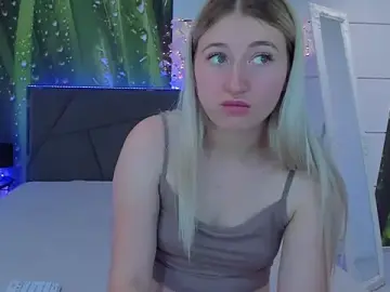 HollyTailors  live sex cam