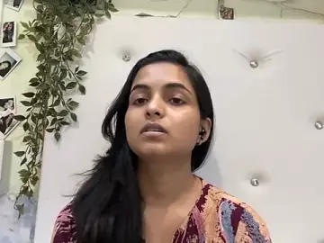 JunitaApicella  live sex cam