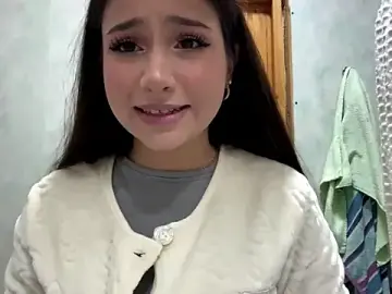 RossieKinnie  live sex cam