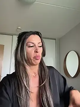 Sexybosslady  live sex cam